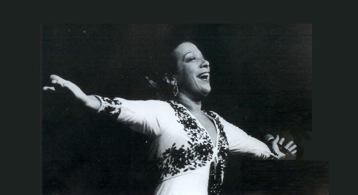 Mas ligar o nome da cantora apenas ao samba seria restringir muito o alcance da sua carreira, que durou até maio de 1990, dois meses antes de fazer 70 anos