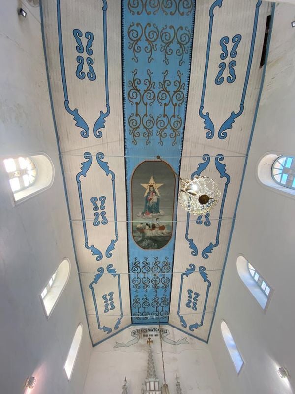 Imagens do interior da Igreja Nossa Senhora dos Navegantes por Maria Alice Bianchi - Paróquia Santíssima Trindade