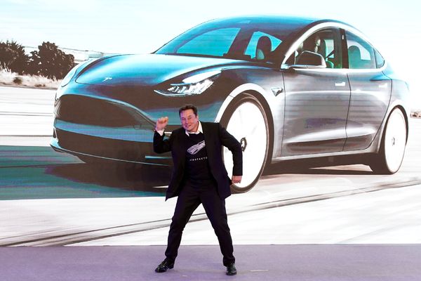 Elon Musk é dono de cerca de um quinto das ações da Tesla