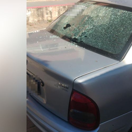 O tiroteio aconteceu na manhã de domingo (12) e deixou moradores em desespero. Um carro com um homem baleado, que acabou morrendo, foi localizado em Coqueiral de Itaparica