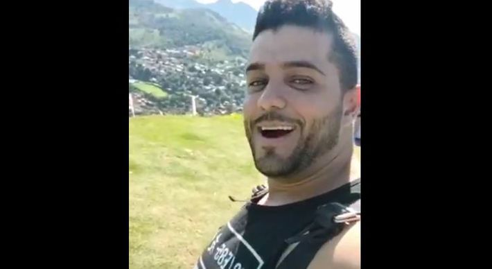 Antes de decolar com o equipamento, ele publicou um vídeo em que mostrava como era alto o local onde iria sobrevoar. Postagem foi feita minutos antes do acidente