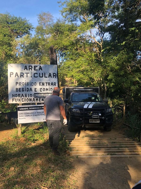 Entrada da rampa do urubu, em viana, onde um rapaz caiu de parapente
