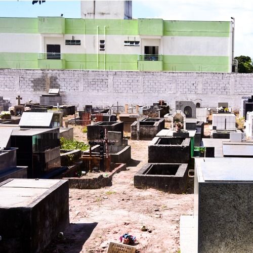 Número de sepultamentos em Vila Velha aumenta 43% de 2019 para 2020