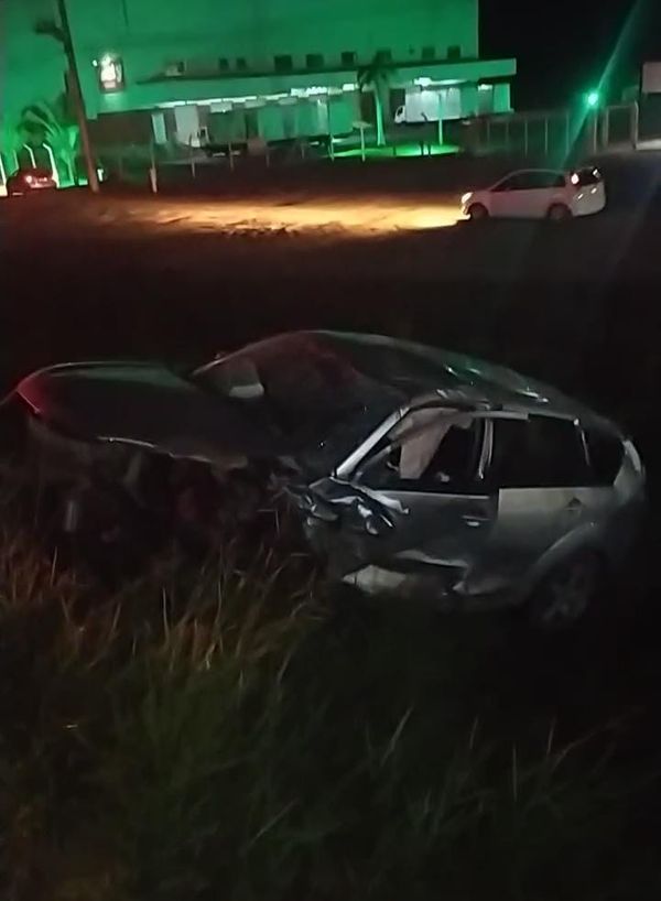 Cinco pessoas ficam feridas em grave acidente na BR 101, em Linhares