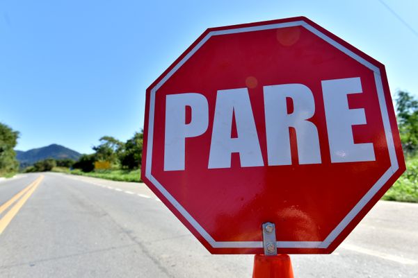 Interdição no Km 22 da BR 262, em Viana por Fernando Madeira