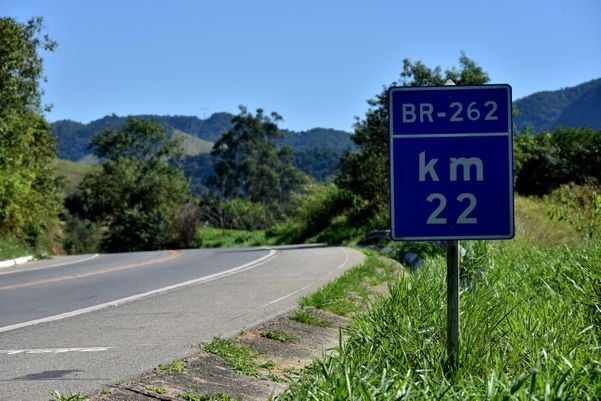 Interdição no Km 22 da BR 262, em Viana