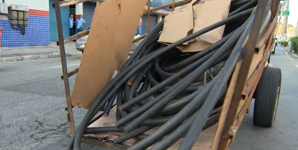 Mais de meia tonelada de fios de cobre roubados em Vitória