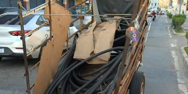 Mais de meia tonelada de fios de cobre roubados em Vitória