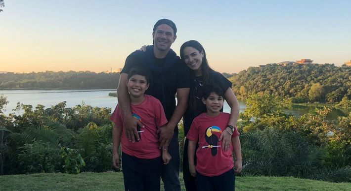 Cantora e o marido, Marcus Buaiz, retornam a São Paulo com os filhos já nesta terça (14), mas voltarão ao Espírito Santo no dia 8 de dezembro