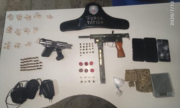 Material apreendido pela PM em Andorinhas