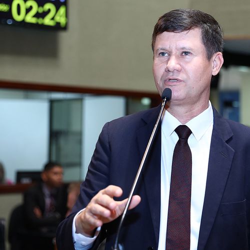 Casagrande oficializa Dary Pagung como líder de governo