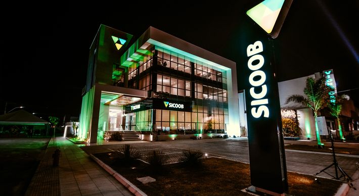 Instituição financeira cooperativa está prorrogando prazo de pagamento de dívidas e liberando crédito para clientes voltarem a crescer