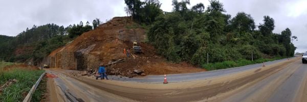 Interdição em trecho da BR 262, no Espírito Santo por Divulgação | DNIT