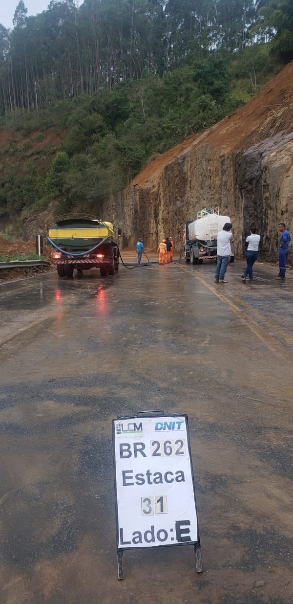 Interdição em trecho da BR 262, no Espírito Santo por Divulgação | DNIT
