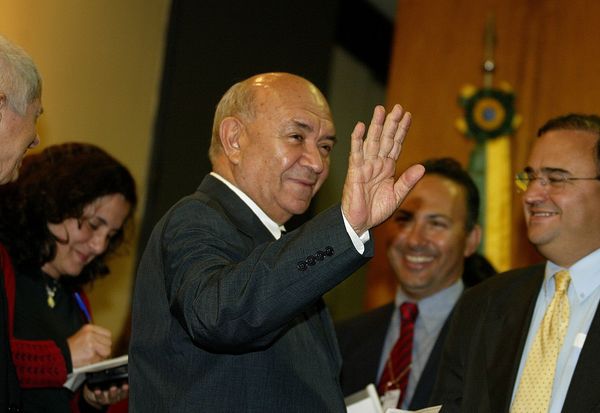 O ex-presidente da Câmara dos Deputados Severino Cavalcanti (PP), 89, morreu na madrugada desta quarta-feira (15) em sua casa no Recife
