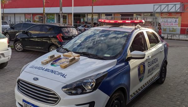 A Guarda Municipal de Vila Velha apreendeu cerca de 3 kg e meio de maconha em um supermercado nesta quinta-feira (16)