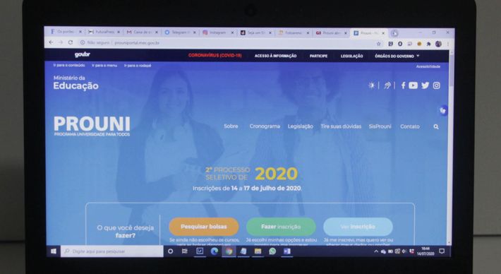 De acordo com o MEC, são ofertadas 167.780 bolsas em 1.061 instituições particulares de ensino superior, com 60.551 bolsas integrais e 107.229 bolsas parciais
