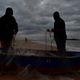 Faça chuva ou faça sol, eles estão prontos para enfrentar o mar em busca do sustento diário. Assim é a rotina dos pescadores da Colônia de Pesca de Itapoã, em Vila Velha, ES.