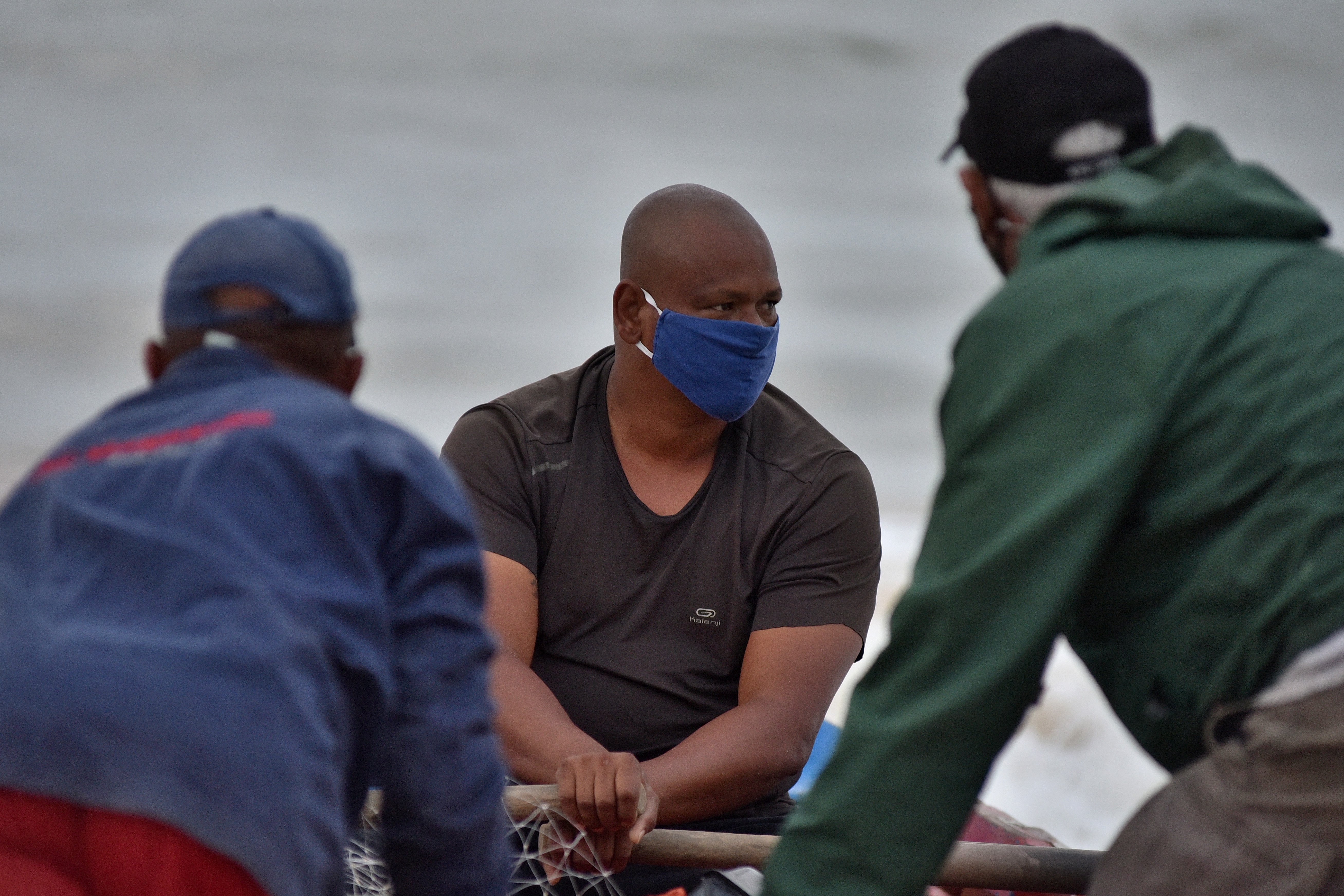 Ensaio fotográfico sobre os pescadores da Colônia de Pesca de Itapoã, em Vila Velha