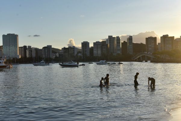 Vitória - ES - Entardecer na Ilha do Frade. por Vitor Jubini
