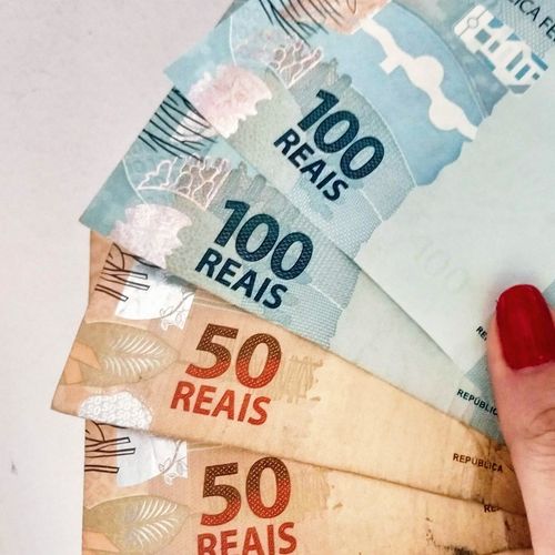 Sexta parcela do auxílio sai para 1,6 milhão do Bolsa Família nesta 2ª
