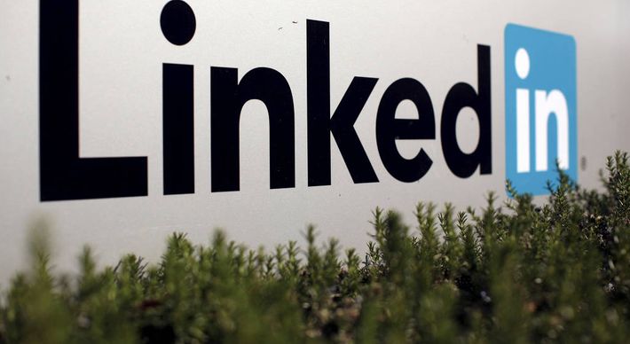 Em comunicado, o LinkedIn disse que tomou a decisão depois de 'enfrentar um ambiente operacional significativamente mais desafiador'