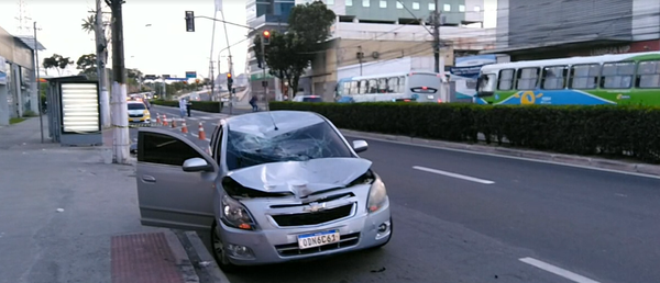 Ciclista morreu após ser atingido por carro na Reta da Penha