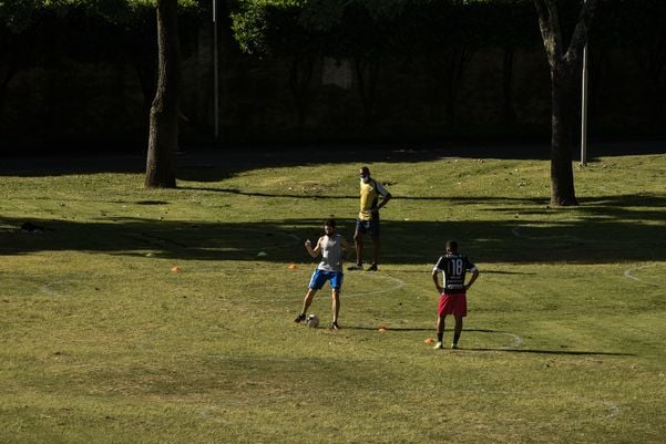 Vitória - ES - Parques reabrem no Estado. Parque Pedra da Cebola. por Vitor Jubini