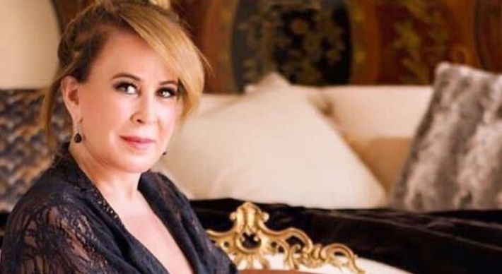 Mãe de Wanessa Camargo postou foto sensual e acabou chamando a atenção com o shape; fãs elogiaram a ex de Zezé Di Camargo