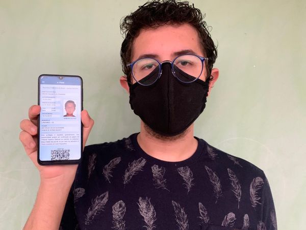 Breno mora em Vitória, mas vota em Linhares, onde nasceu