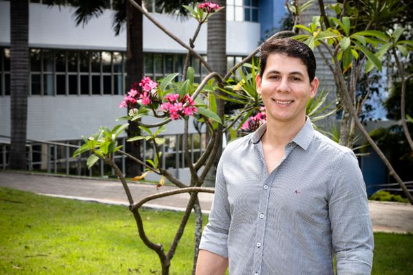 Rafael Galvêas é vice-reitor da UVV