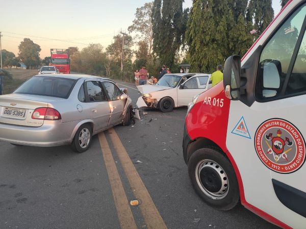 veículos colidiram na rodovia do Norte do ES