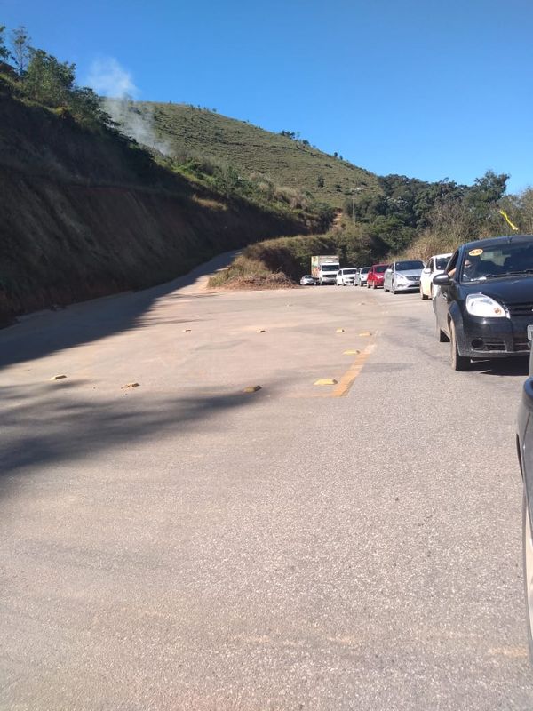 Há relatos de que moradores aplaudiram, de suas janelas, o cortejo por Foto do leitor