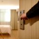 Imagem - Como identificar locais seguros para se hospedar durante viagens