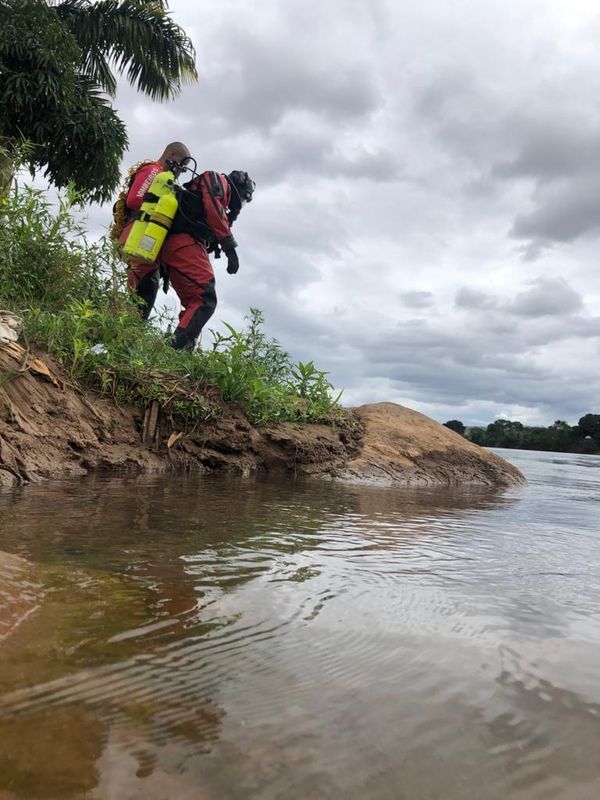A vítima desapareceu nas águas no início da madrugada e foi localizada a poucos metros do local onde se perdeu, por Corpo de Bombeiros do ES