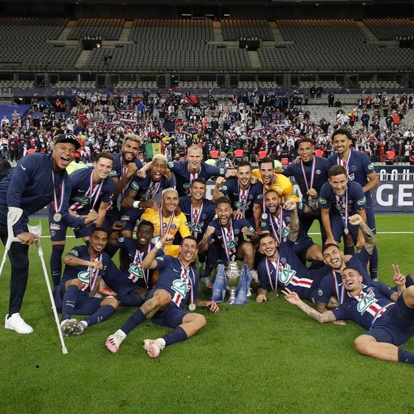 Neymar Jr. comemora o título da Copa França pelo Paris Saint-German ao som de Ludmilla