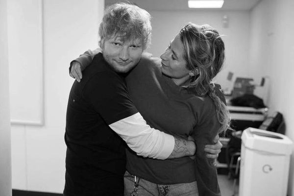 Ed Sheeran com a esposa Cherry Seaborn
