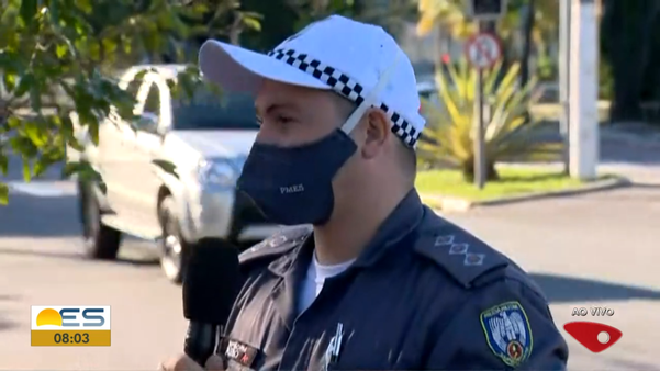 O capitão Arlécio, do Batalhão de Trânsito da Polícia Militar, em entrevista à TV Gazeta