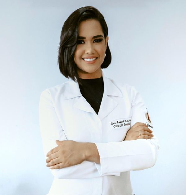 Raquel Cabral, dentista e especialista em harmonização facial