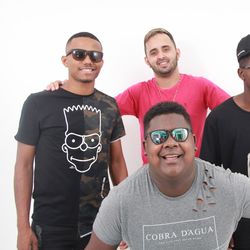 Grupo LeqSamba realiza o primeiro pagode drive-in do ES