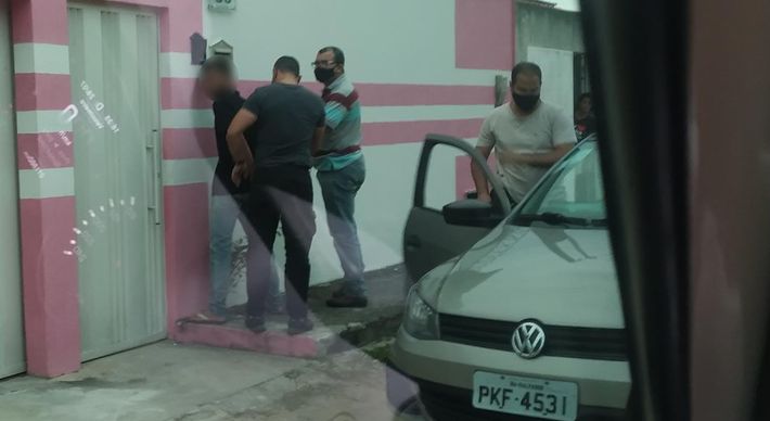 O homem de 27 anos foi preso em 2014 e, durante o cumprimento da pena, passou para o regime semiaberto. E uma das saídas do presídio ele não retornou para a unidade. Suspeito foi preso em Teixeira de Freitas (BA) nesta terça-feira (28)