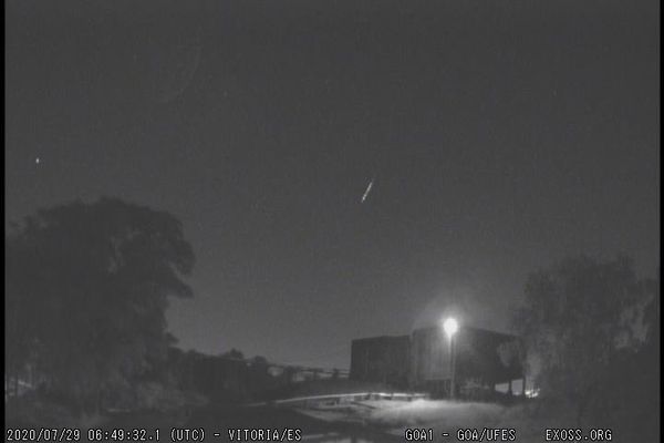 Chuva de meteoros no céu do ES por Gaturamo | Ufes