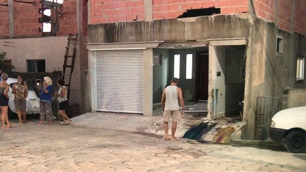 O caminhão já foi retirado do local