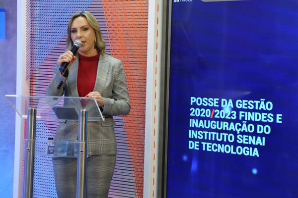 Posse da nova presidente da Findes: Cristhine Samorini