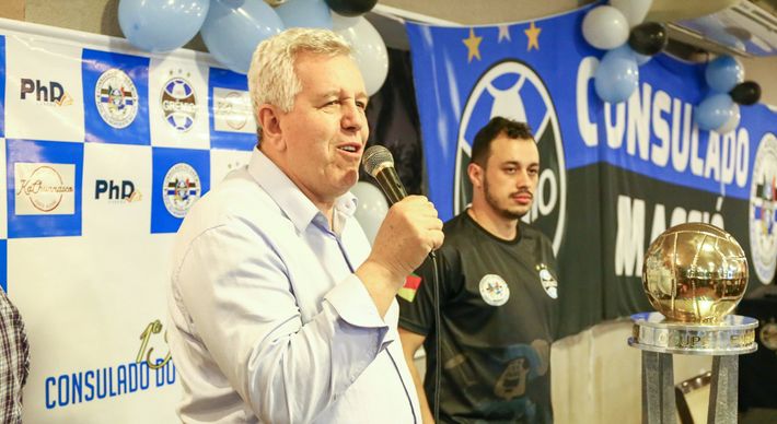 Em junho, o dirigente recebeu alta depois de mais de 100 dias internado. No último sábado (25), Bobsin voltou a ser internado e não resistiu