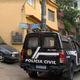Imagem - Policiais fazem operação no bairro Jesus de Nazareth, em Vitória