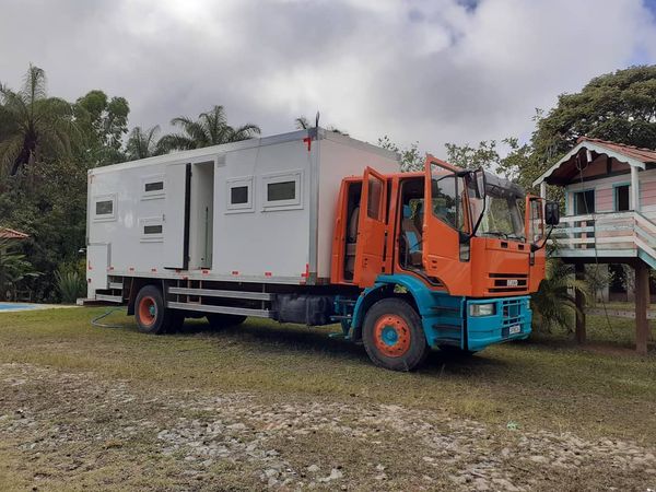 Família viaja o mundo em motorhome