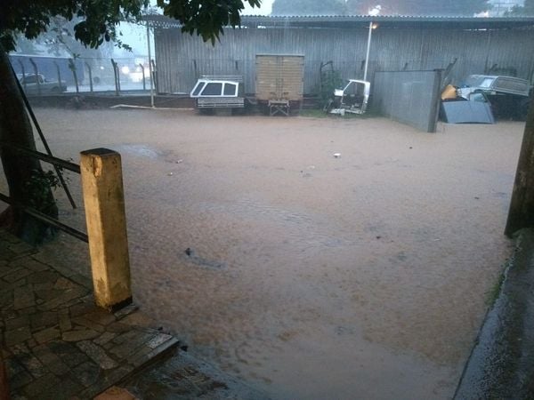 Chuva causa alagamentos em Iconha, no Sul do Estado, nesta quinta-feira (30)