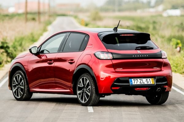 O novo 208, nessa configuração GT Line, é um dos produtos mais esportivos na sua classe