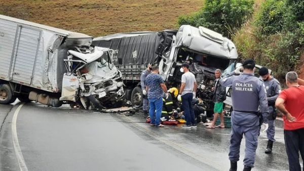 Acidente em Barra de São Francisco  por Corpo de Bombeiros ES